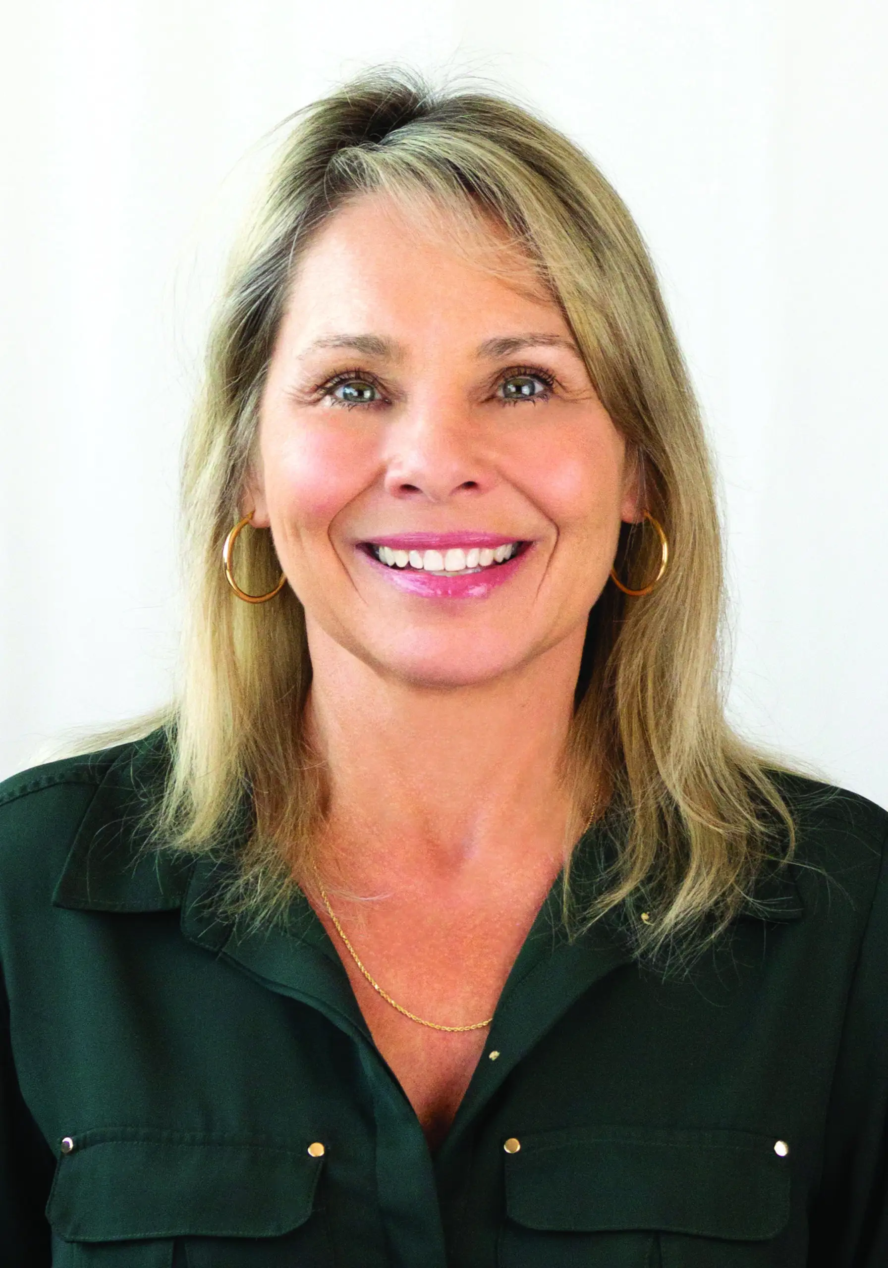 Deborah Moore, Customer Service